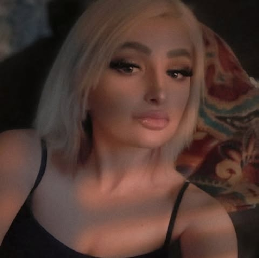 Meet your Posher, Genevieve